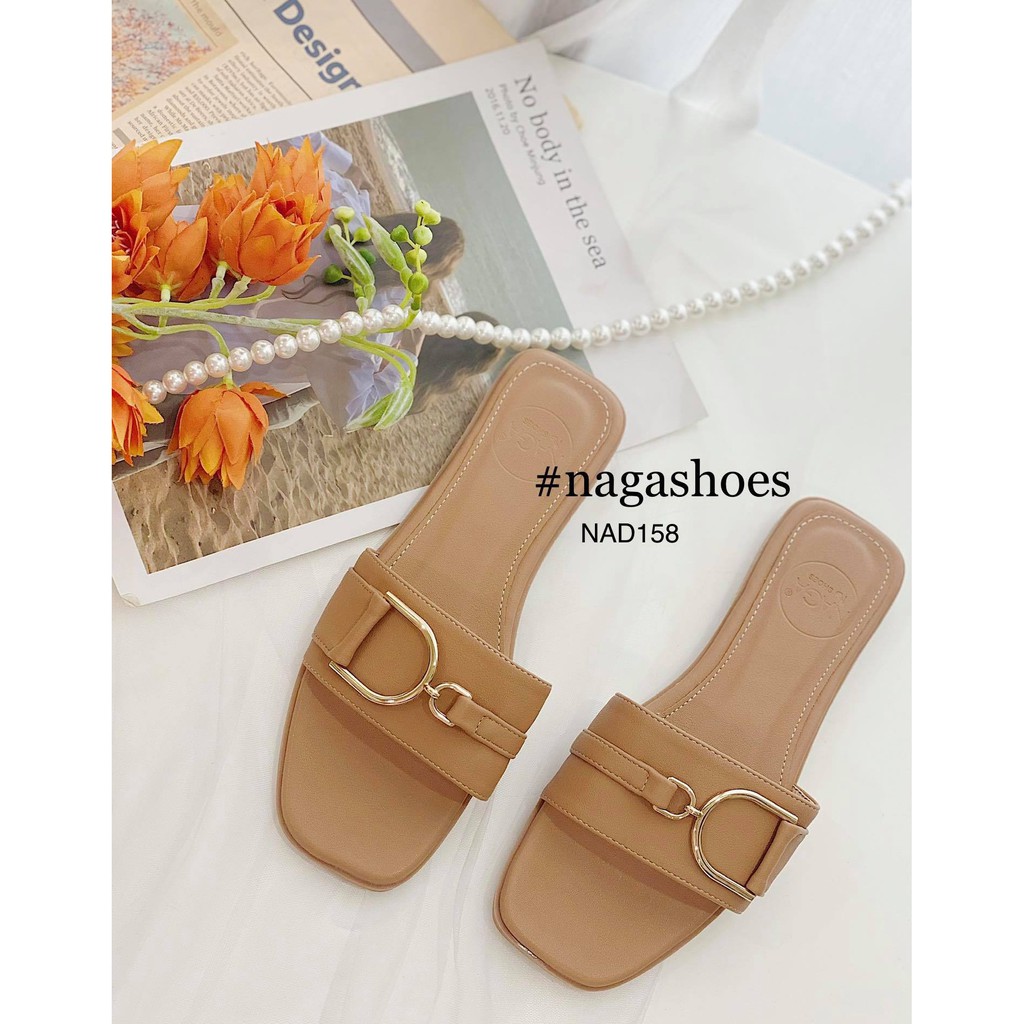 DÉP NAGASHOES QUAI NGANG PHỐI KHÓA VÀNG NAD158