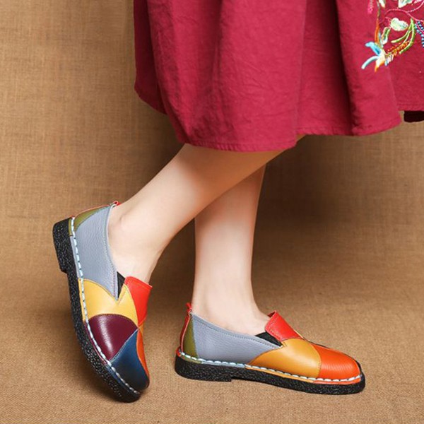 Giày lười đế mềm phối màu độc đáo dành cho nữ | BigBuy360 - bigbuy360.vn