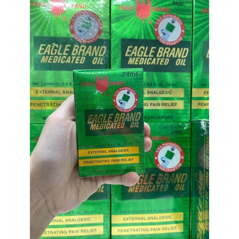 Dầu Gió Nước Xanh - Vàng Con Ó 2 Nắp Eagle Brand 24ml