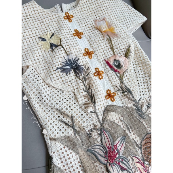 SIZE M💗Thanh lý used-Váy xinh Amy store- auth