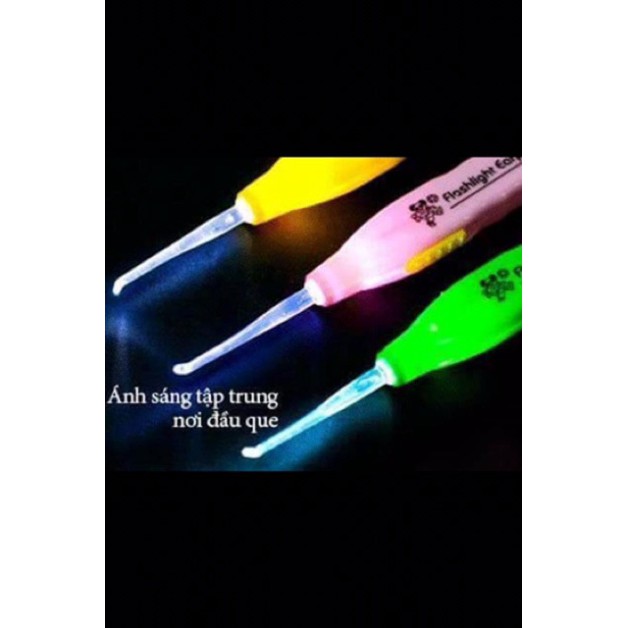 Lấy ráy tai có đèn ( an toàn cho cả trẻ em)