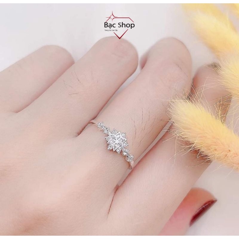 Nhẫn bạc nữ- Nhẫn bạc hình bông tuyết kiểu dáng trẻ trung cá tính.