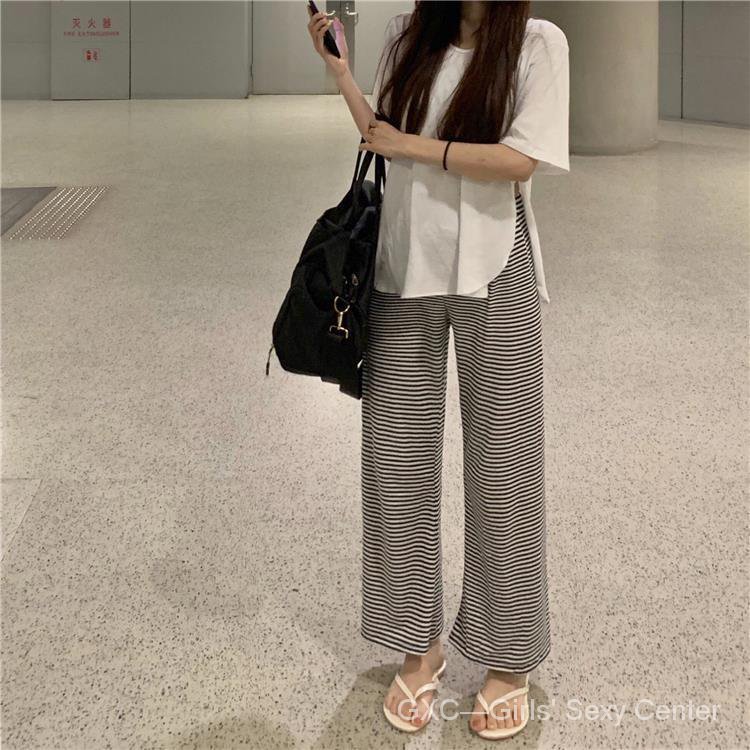 Bộ Áo Thun Trắng Dáng Rộng Xẻ Tà Phối Quần Dài Kẻ Sọc Thời Trang Xuân Hè Mới 2021 Cho Nữ | BigBuy360 - bigbuy360.vn