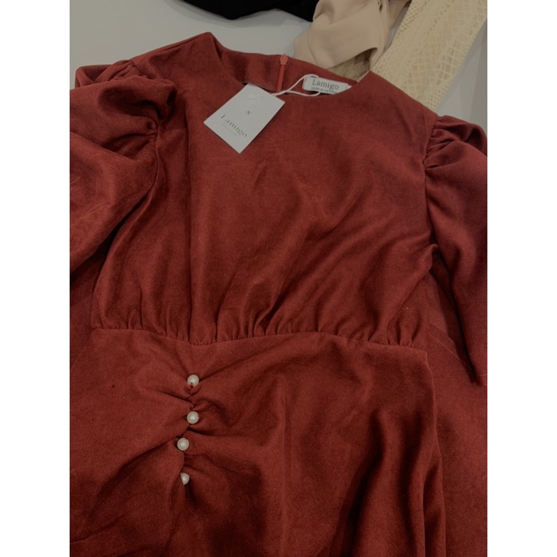 VÁY RÚM EO- VÁY THIẾT KẾ DÁNG RÚM EO ĐÍNH CÚC NGỌC | BigBuy360 - bigbuy360.vn