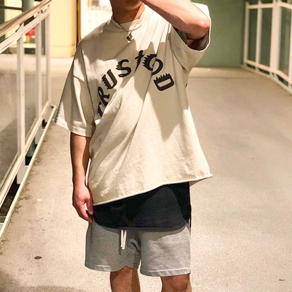 Áo Thun Form Rộng TRUST GOD Đường Phố Unisex Nam Nữ - Kiểu áo phông rộng tay lỡ Ulzzang Leevin Store | BigBuy360 - bigbuy360.vn