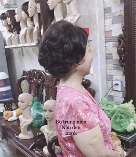 Bộ trung niên trùm đầu