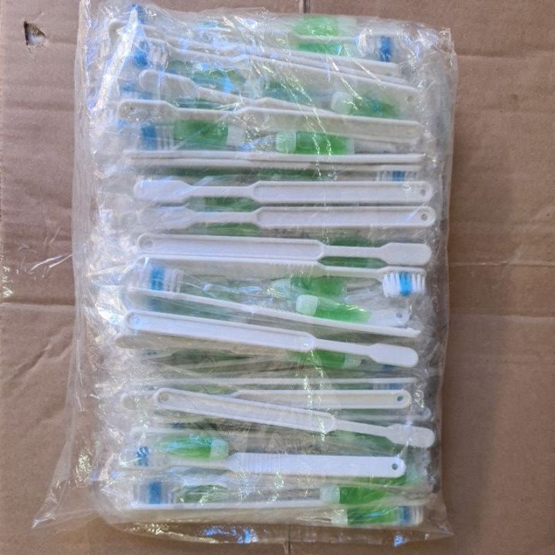 Bàn chải khách sạn khoản 100 cây