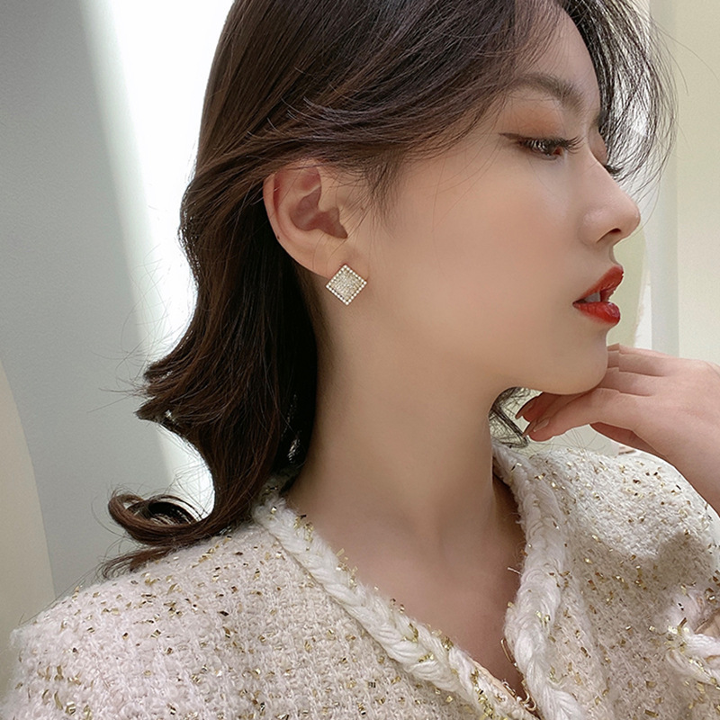 Khuyên tai hình vuông đính đá toàn diện lấp lánh phong cách sang trọng