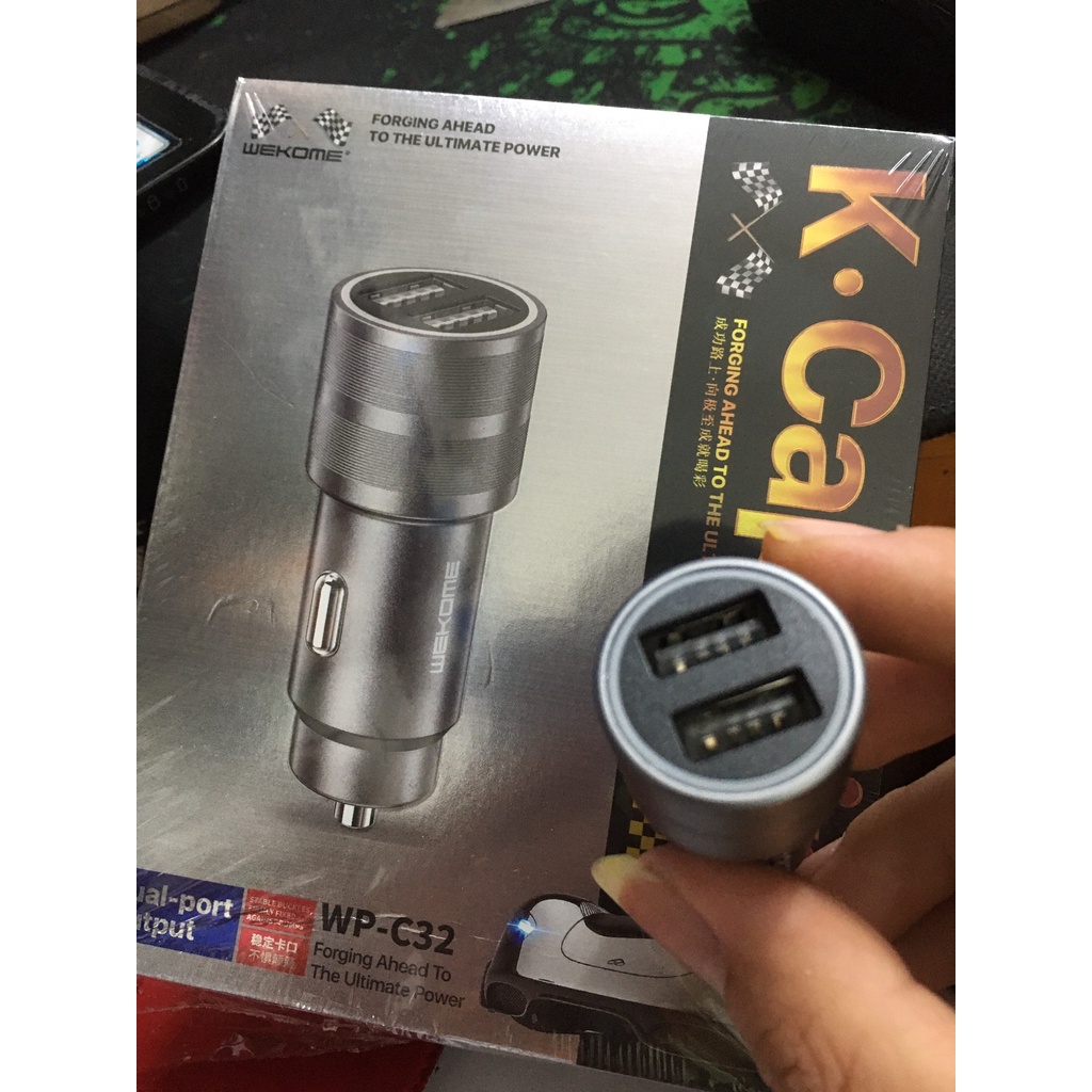 Củ cốc sạc tẩu sạc điện thoại trên ô tô xe hơi WK WP C32 12W DC12V-24V 2 cổng sạc usb sạc nhanh