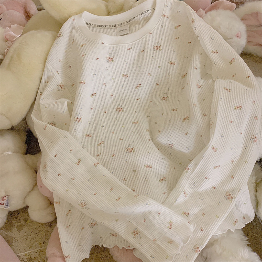 Áo thun tay dài dáng rộng in hoa phong cách retro mới