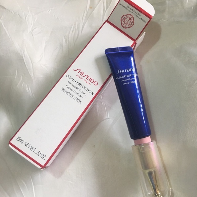 Kem nâng cơ mặt Shiseido Vital Perfection Wrinklelift Cream 15ml