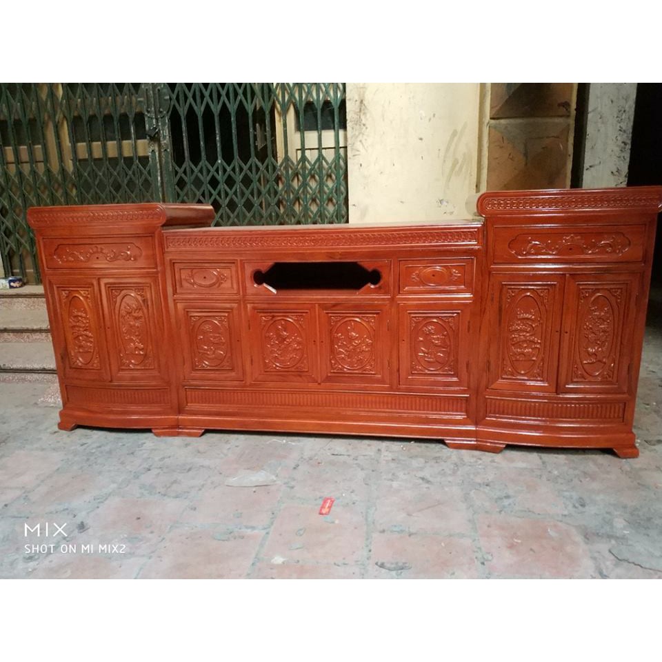 Kệ tivi kiểu cánh cong gỗ hương đá