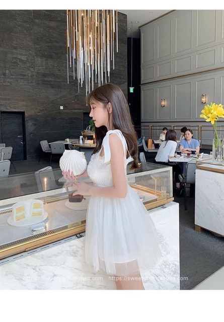 Đầm lưới công chúa 2 dây ruy băng form ngắn che quần đùi | BigBuy360 - bigbuy360.vn