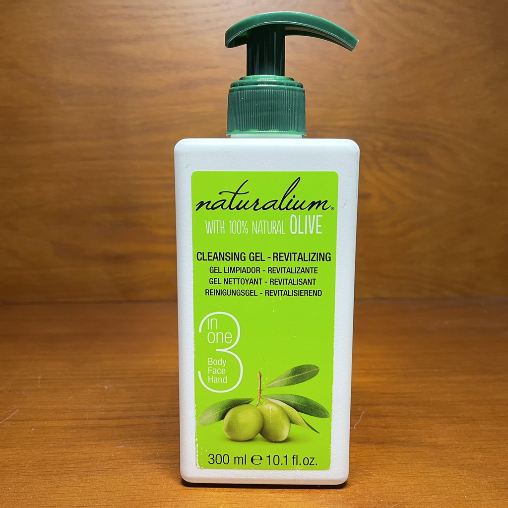 Gel tẩy da chết tinh chất Oliu – Naturalium Exfoliating Gel – Olive 3 In 1-Body, Face And Foot (Chai 300ml)
