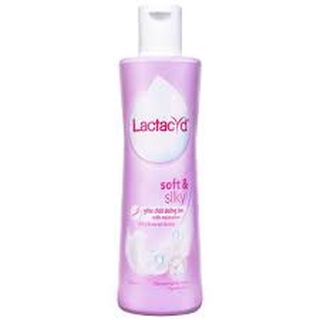 Dung dịch vệ sinh phụ nữ Lactacyd ngày dài tươi mát lá trầu không