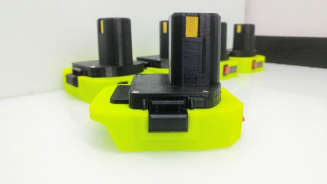 Đế chuyển pin Makita 18v cho máy Ryobi 18v