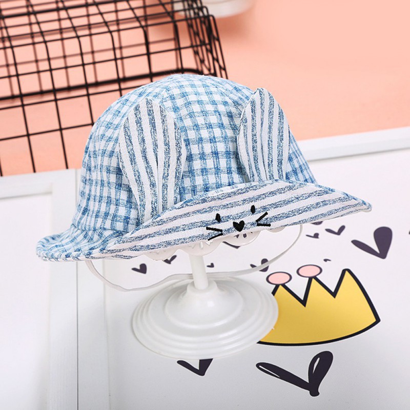 Mũ bucket kẻ ca rô gắn tai thỏ cho bé