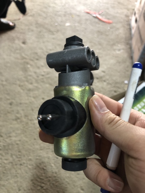 Sản phẩm gia đình làm: rơ le chuyển tầng mới thường dùng cho xe trường hải