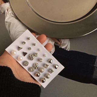 Sét 4 đôi bông tai 4 cỡ khác nhau
