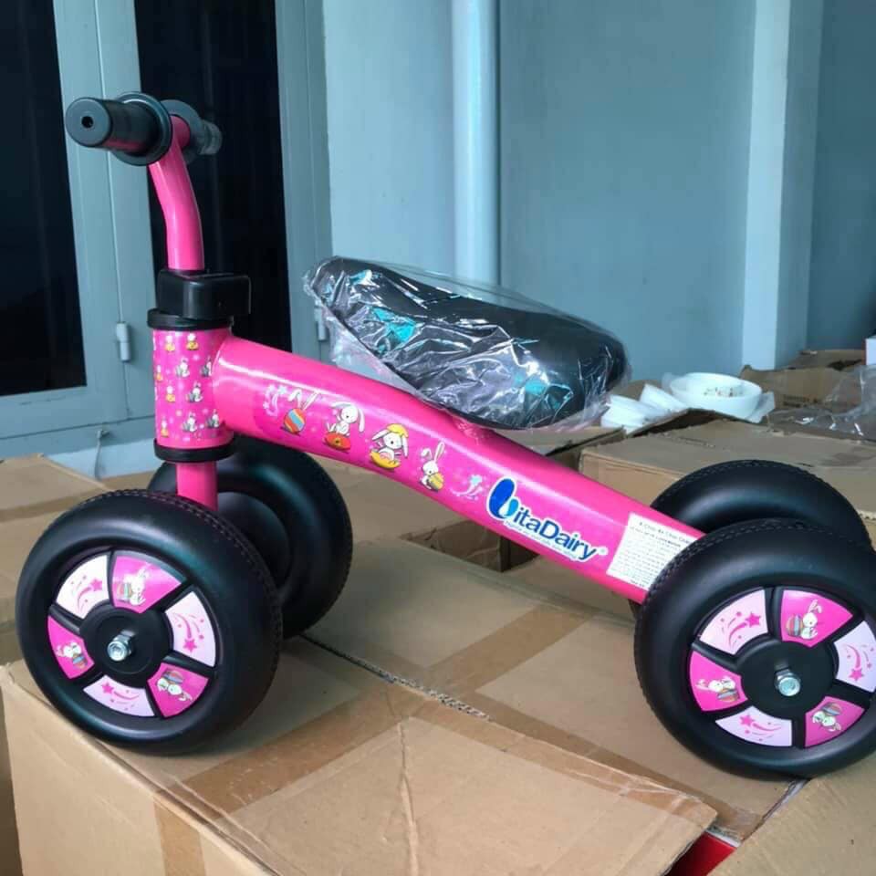 Xe chòi chân vitadairy