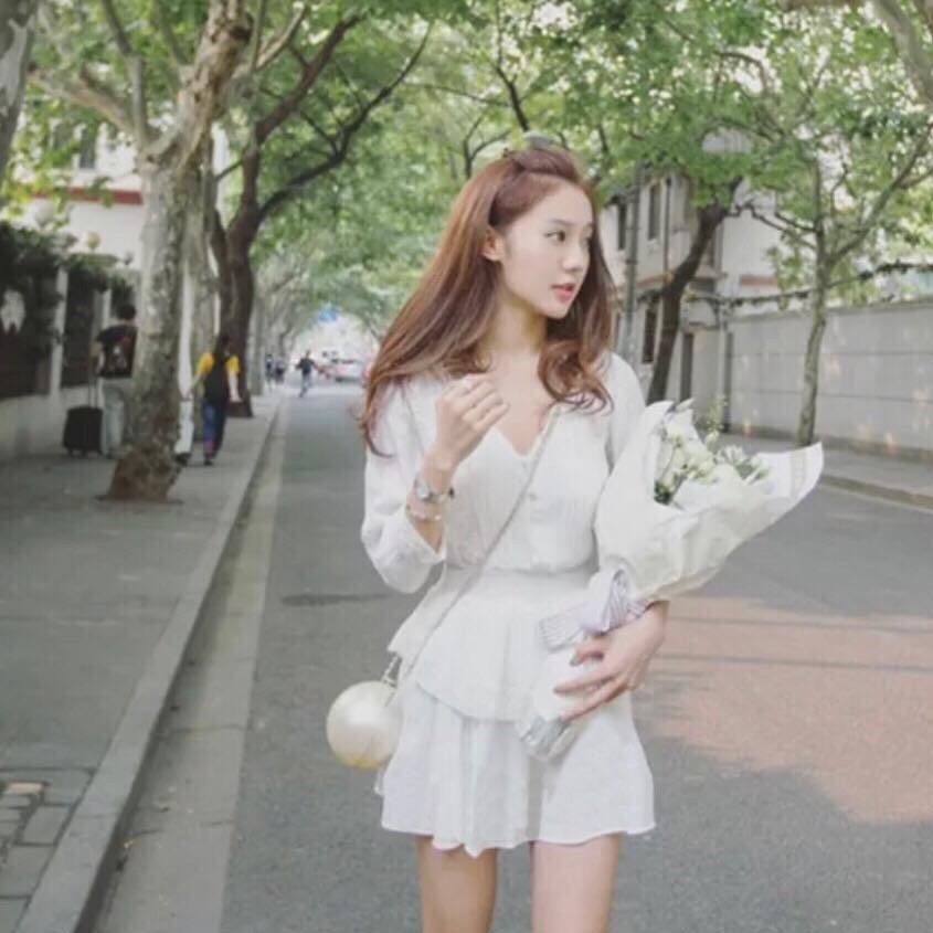 Đầm Nữ Trắng Chít Eo Tầng