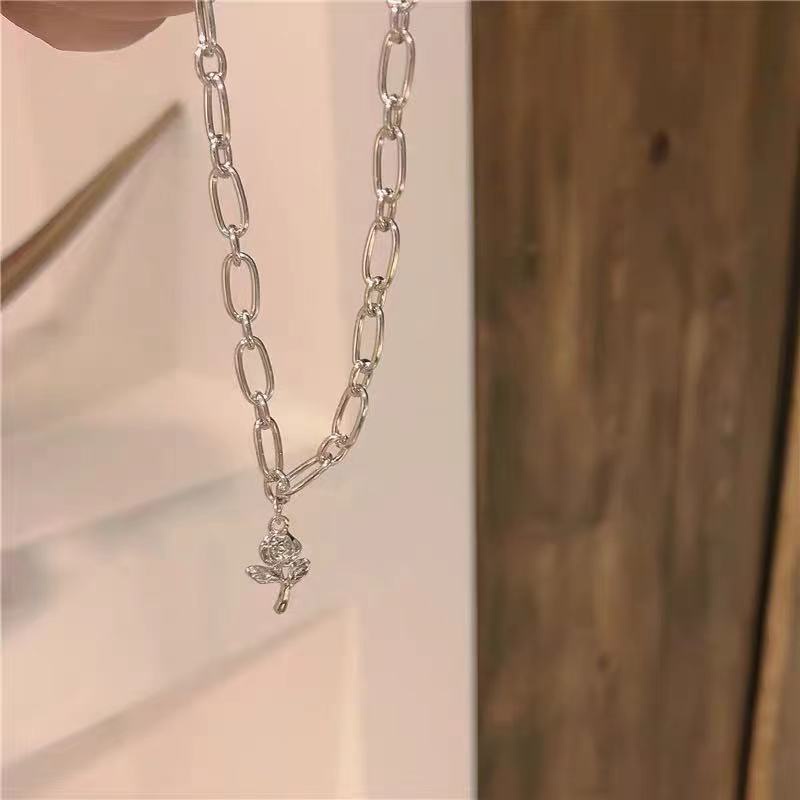 Lắc tay kim loại mặt hình hoa hồng thời trang cho nữ