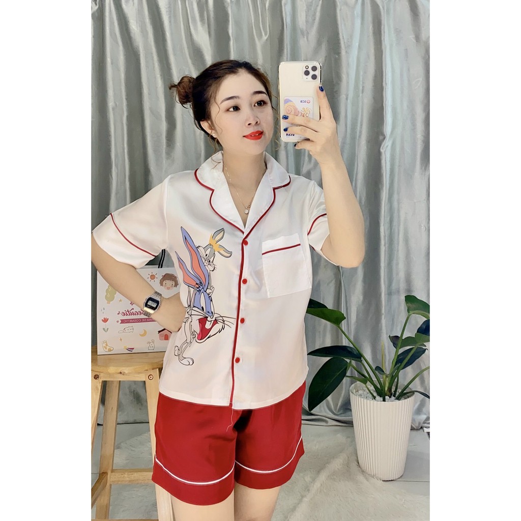 Đồ Bộ Ngủ Pijama Mặc Nhà Vải Satin Cao Cấp Bugs Bunny Quần Đùi Áo Tay Ngắn