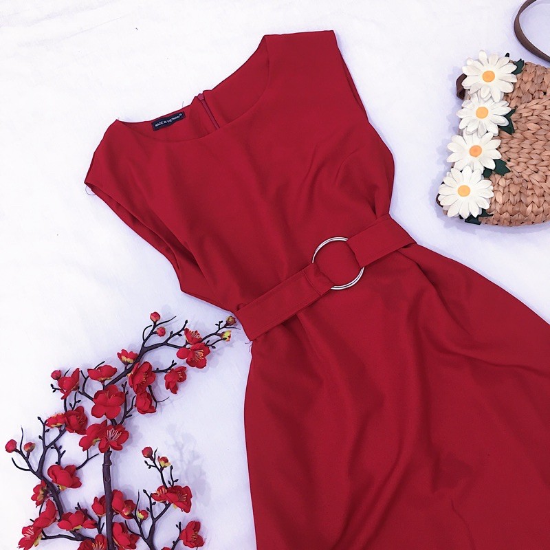 Đầm đỏ suông dài kèm belt