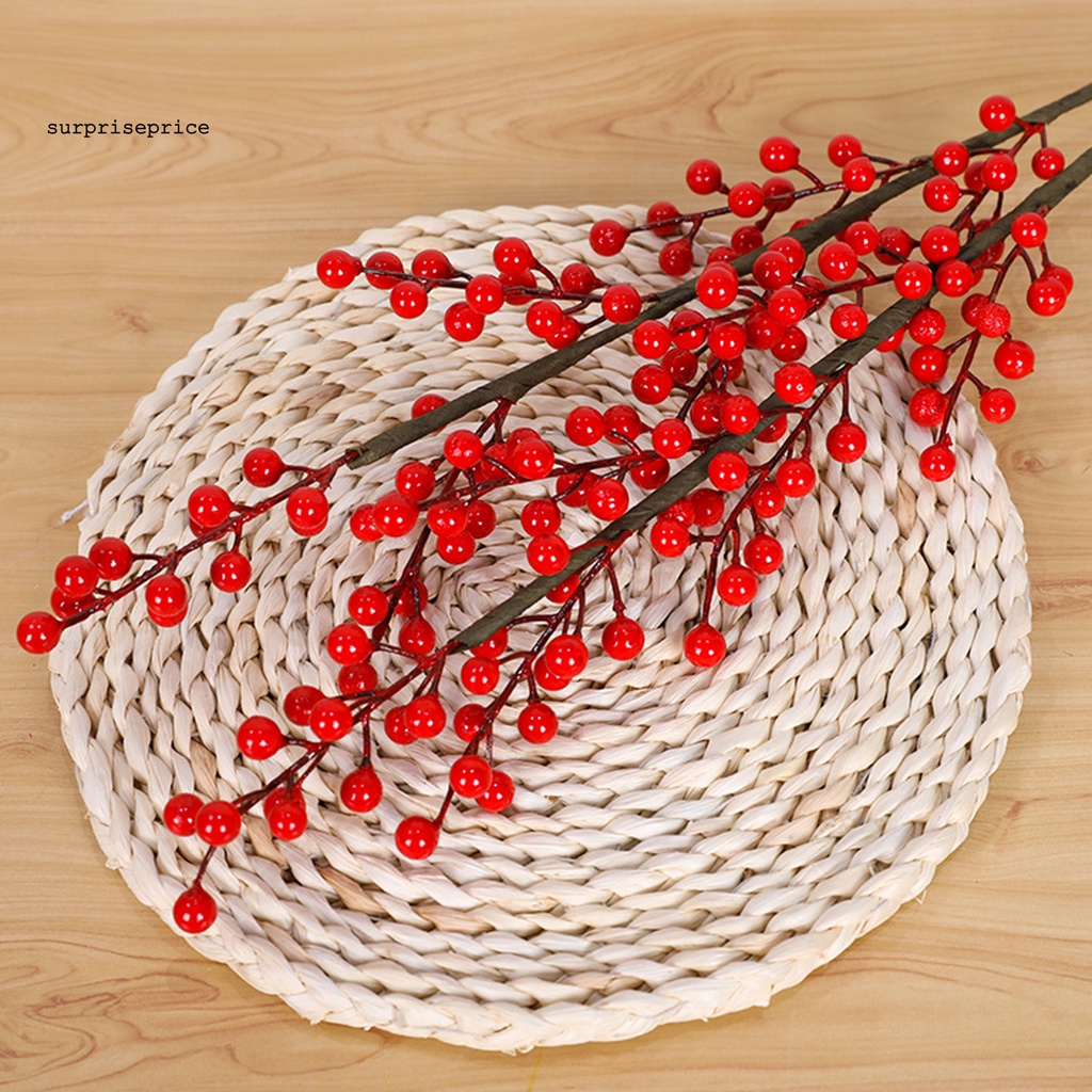 Bó hoa quả mọng nhân tạo dùng trang trí nội thất kiểu giáng sinh