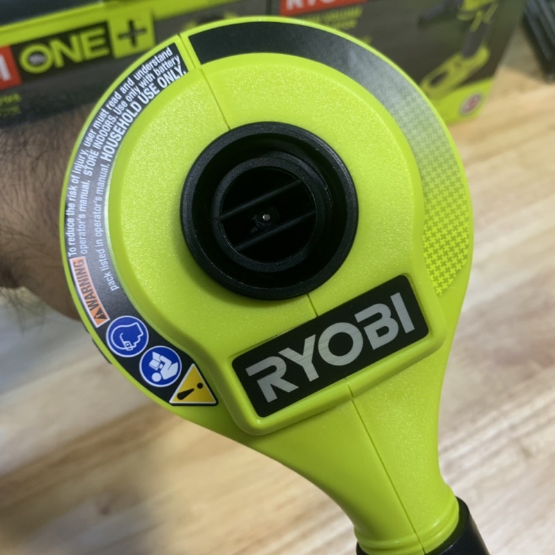 Thổi bụi mini Ryobi P738