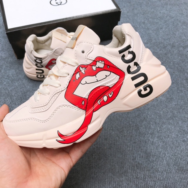 [TẶNG HỘP &amp; LỌ TẨY] GIÀY THỂ THAO NAM NỮ SNEAKER ULZZANG MÀU KEM, Gci in hình Môi, SIZE 36-43.   .