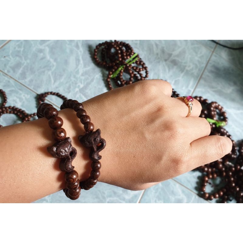 Vòng tay gỗ mun đuôi công  míc hồ ly