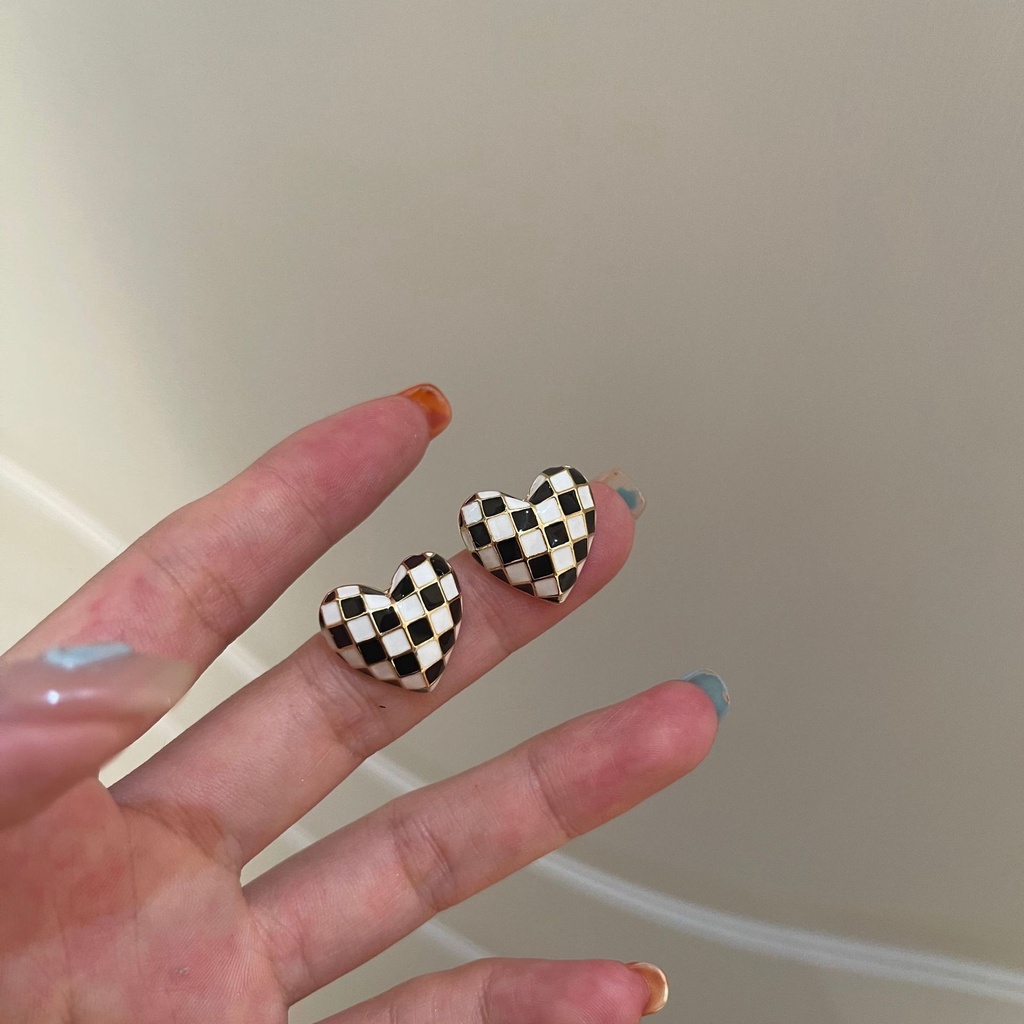 Bông tai hình trái tim 3d họa tiết sọc ca rô đơn giản dễ phối đồ 19a1307