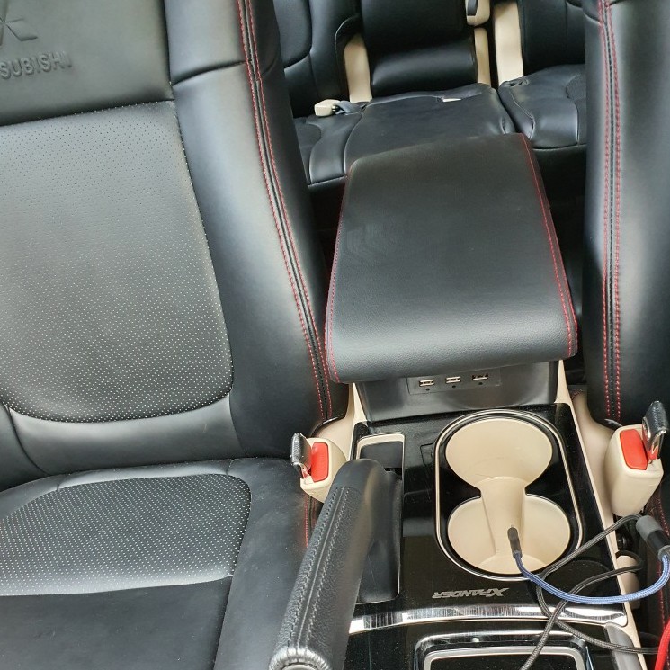 Hộp tỳ tay xe Mitsubishi XPANDER cao cấp tích hợp 3 cổng USB lắp đặt dễ dàng - Auto Bảo Lộc