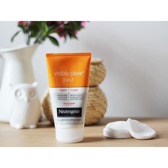 Sữa rửa mặt Neutrogena visbly clear 150ml