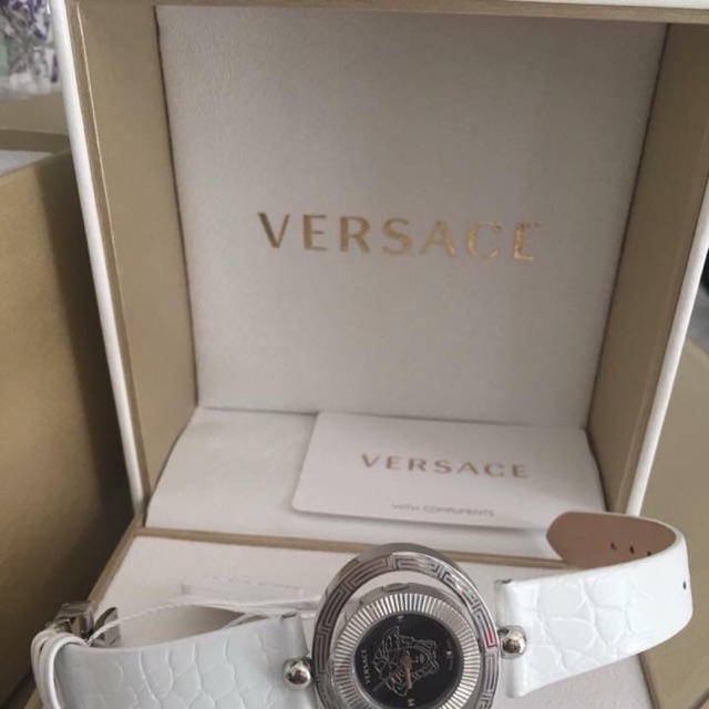 Đồng hồ Versace