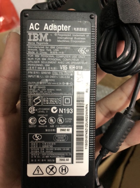 Sạc 16v 4.5a ibm cũ zin theo máy