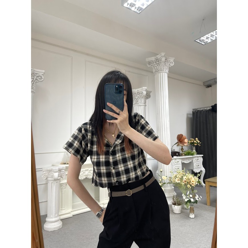 Áo croptop caro đen trắng Nhisnhis C3