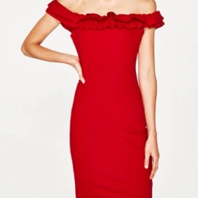 Đầm body zara