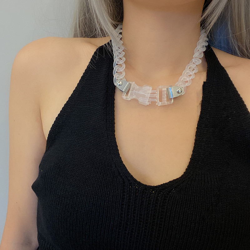 Dây chuyền acrylic trong suốt phong cách hip hop thời trang