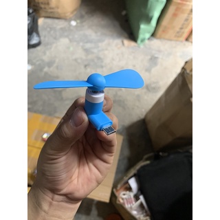 Quạt Mini 2 Cánh Cắm Điện Thoại