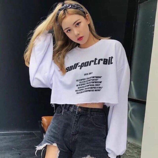 Áo croptop tay dài form rộng trẻ trung S.A.L.F