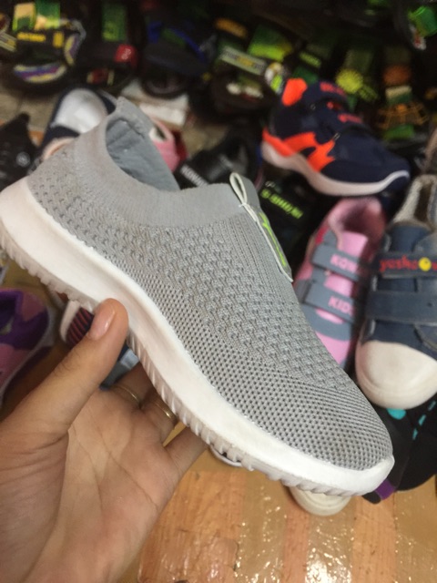 Giày chun sport sz trung 27-32 | BigBuy360 - bigbuy360.vn