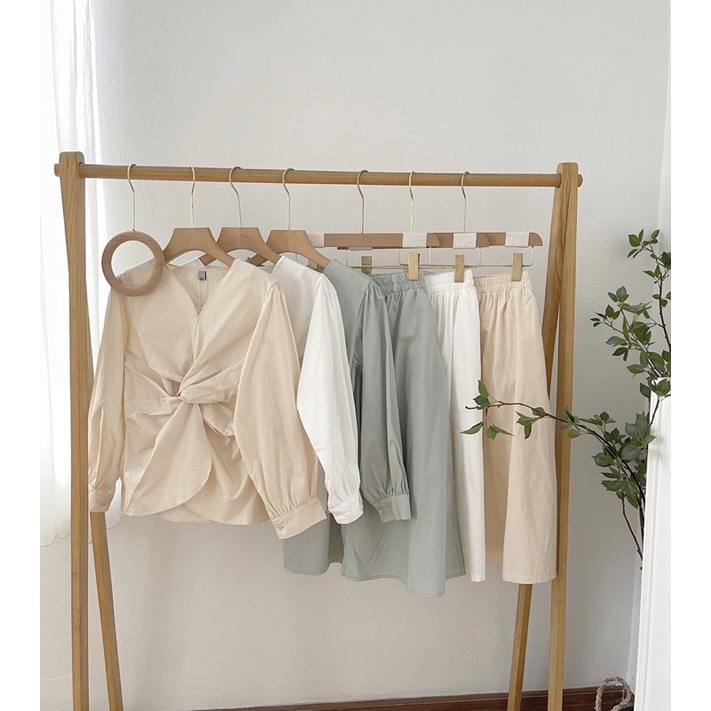 Set xoắn áo kèm chân váy