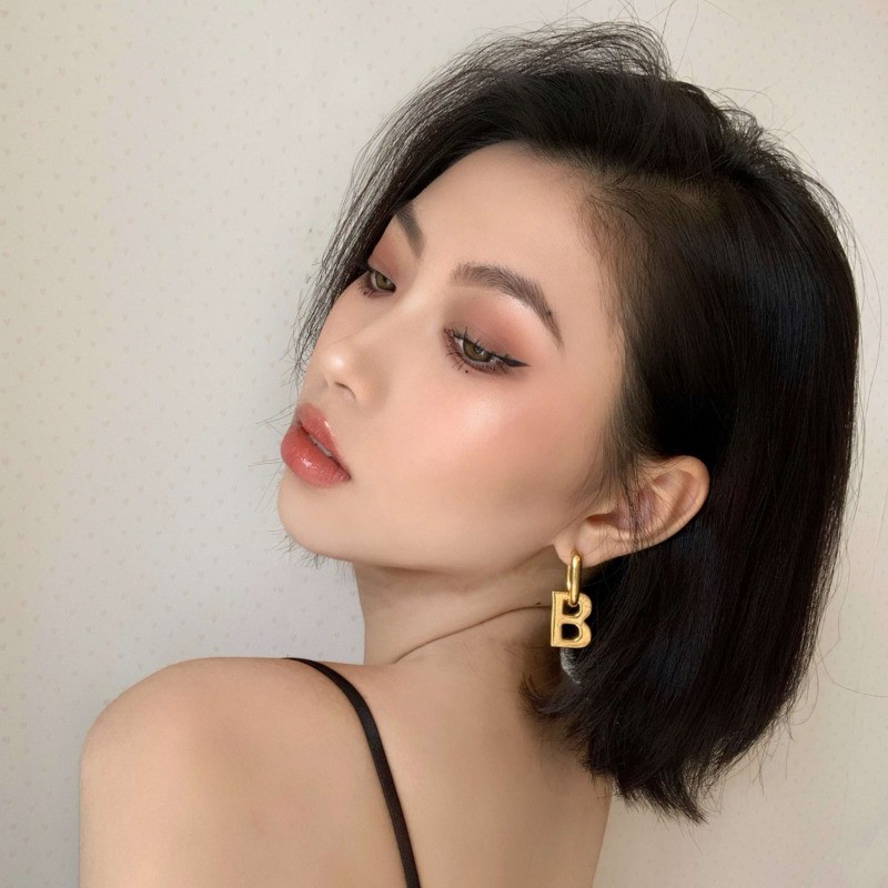 Đôi Bông Tai Hình Chữ B Độc Đáo Dành Cho Nữ