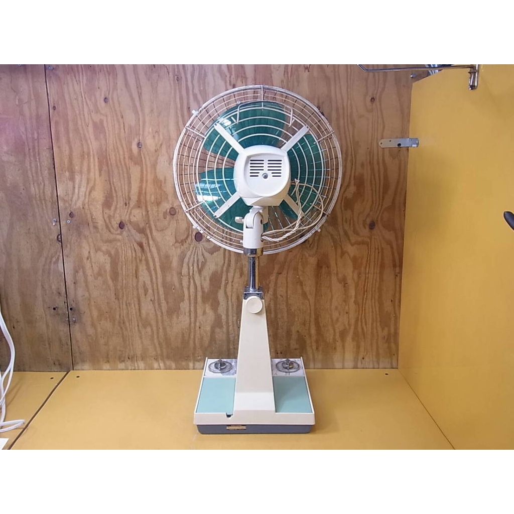 Quạt nội địa Nhật Brother F30 242 cánh 30cm cao 85cm giá 2,2tr