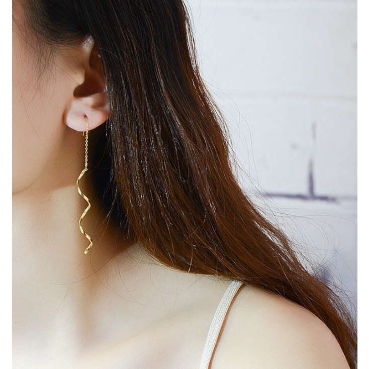 Bông Tai Titan Ko Han Rỉ Chuỗi Dài Xoắn TT 4029