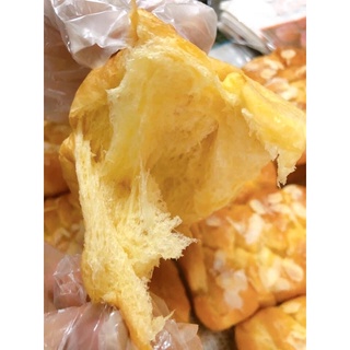 Bánh mỳ Hoa Cúc