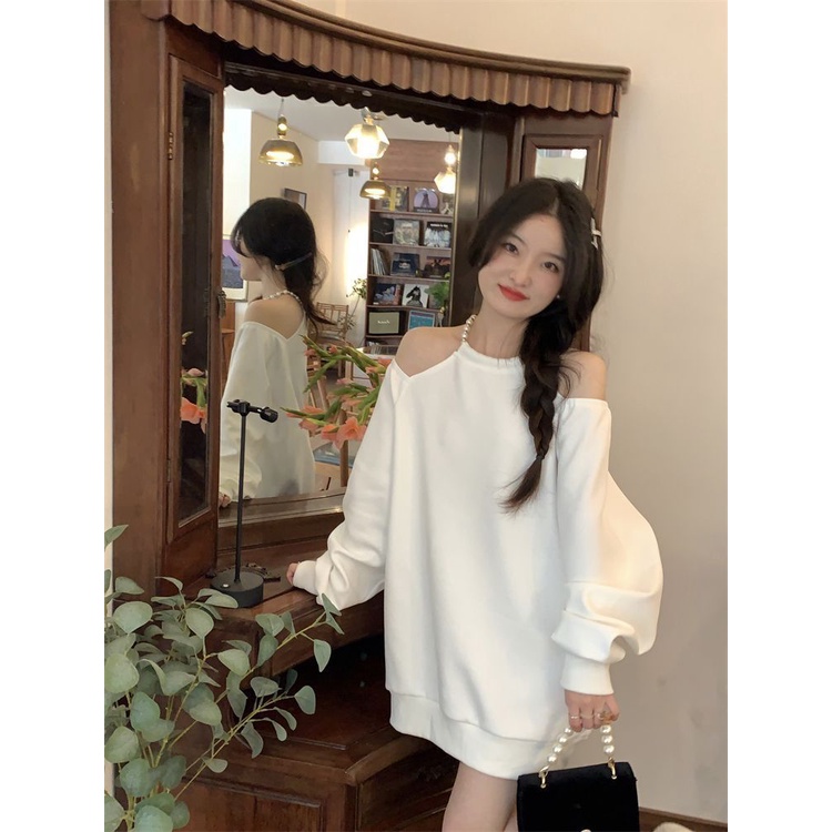 Áo Sweater Tay Dài Hở Vai Đính Ngọc Trai Thời Trang Mùa Thu Hàng Mới 2022