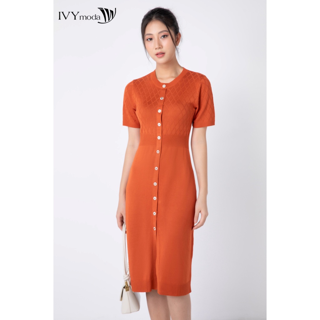 Đầm len nữ ôm xẻ gấu IVY moda MS 42B7996